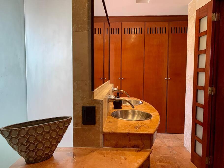 Charming Lagoon Front Villa By Casa Paraiso Канкун Экстерьер фото