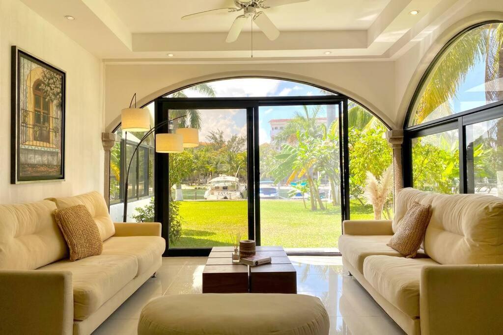 Charming Lagoon Front Villa By Casa Paraiso Канкун Экстерьер фото